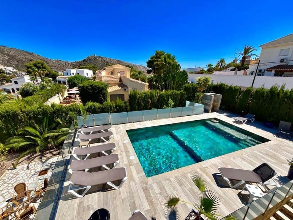 Moraira El Portet - magnifique appartement rénové - shared pool Apartment in Marina Alta
