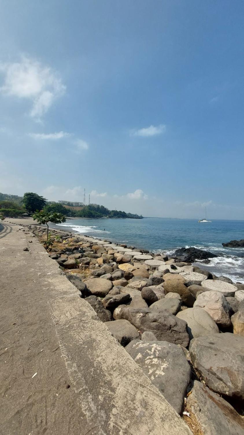 Nearby landmark, Natural landscape, Beach