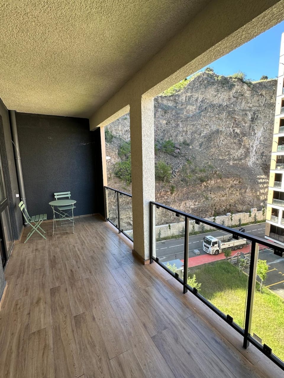 Bright 6th Floor Apartment Pool & Mountain View Apartment in Tbilisi, Georgia