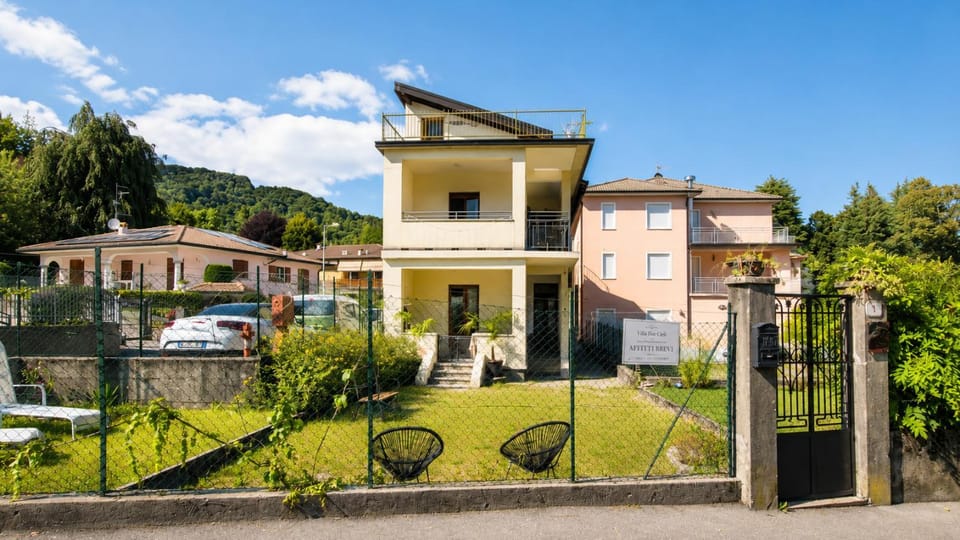 Camelia - Quiet Family Stay for 5 with Garden House in Lugano