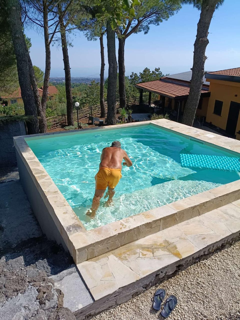 Swimming pool