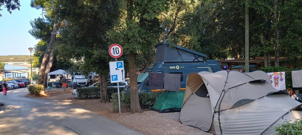Centinera Camping Campground/ 
RV Resort in Banjole