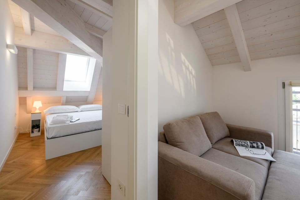 Bed, Living room, Photo of the whole room