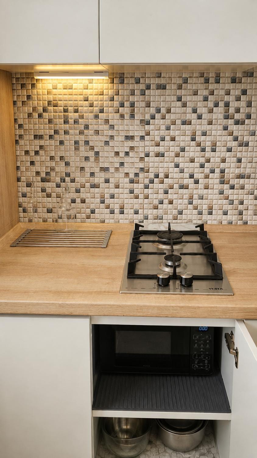 Kitchen or kitchenette, pet friendly, stove