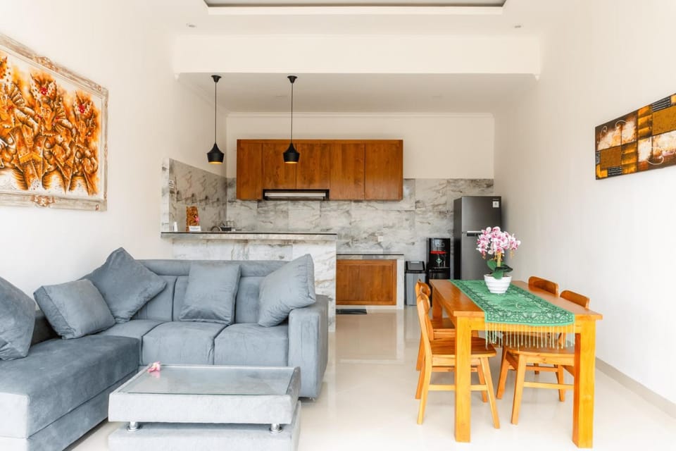 Kitchen or kitchenette, Living room, Dining area, minibar