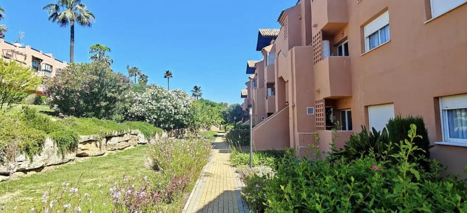 Property building, Day, Garden