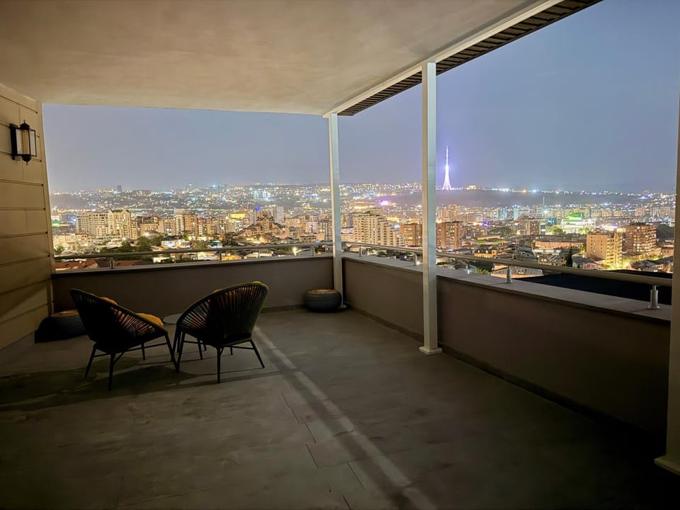 Balcony/Terrace, City view, Landmark view
