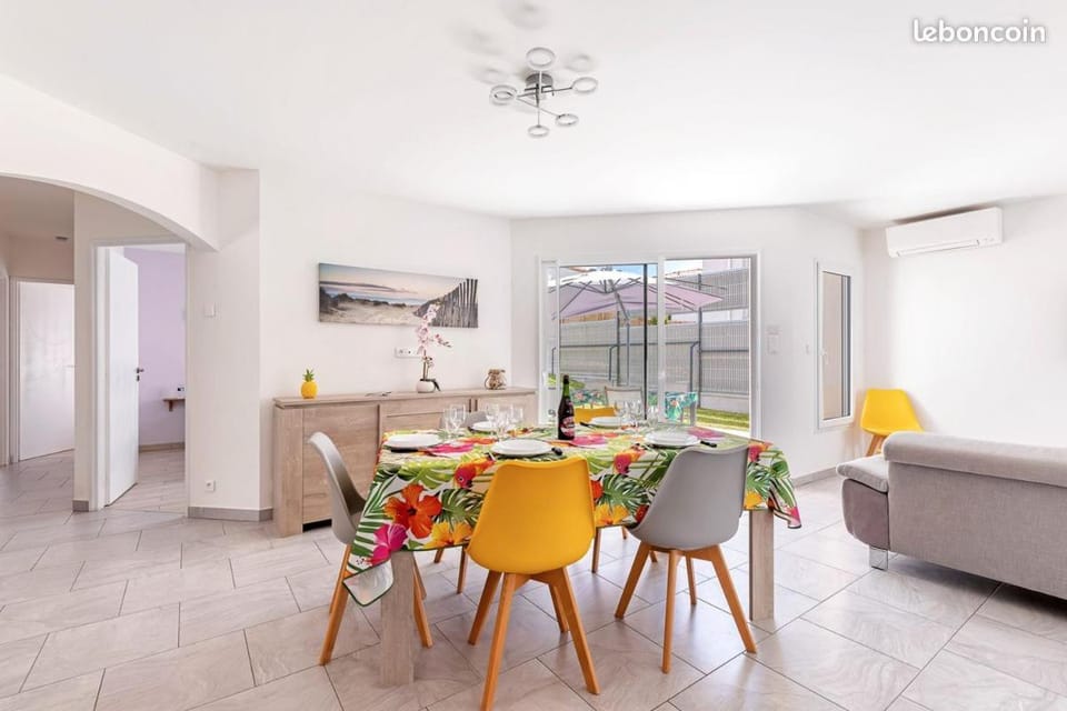 Villa MAISON D'AMBRE Opaline proche Plage et Royan House in Vaux-sur-Mer