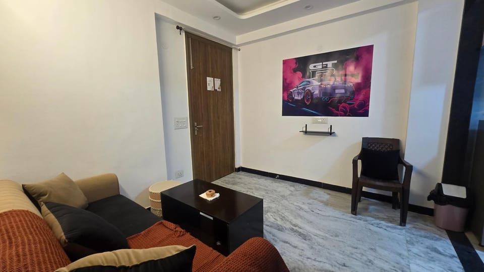 Saket homestays ignou road serviced apartment Apartment in New Delhi
