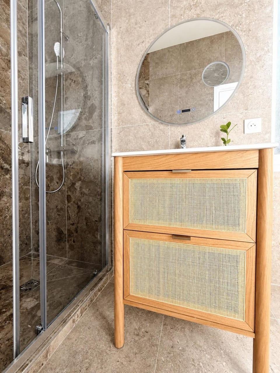 Shower, Bathroom
