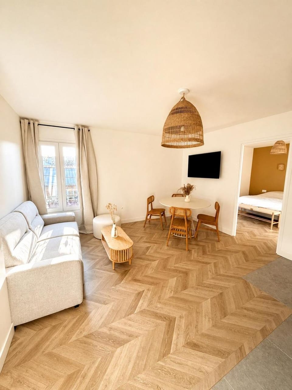 TV and multimedia, Living room, Seating area