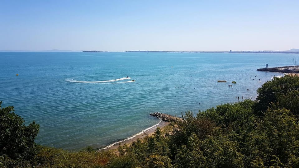 Natural landscape, Skiing, Snorkeling, Windsurfing, Sea view, Sports