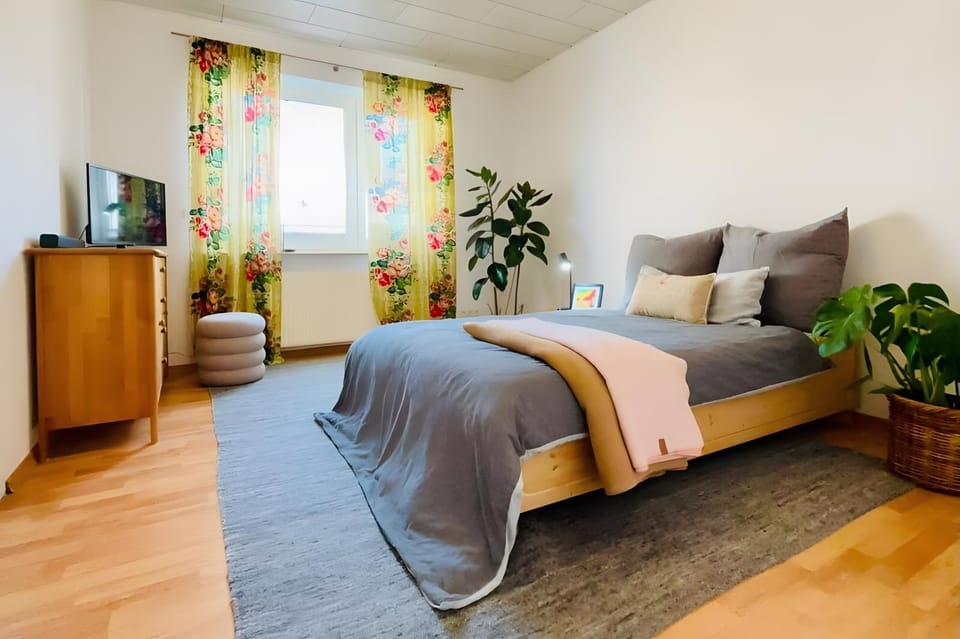 Living room, Bedroom