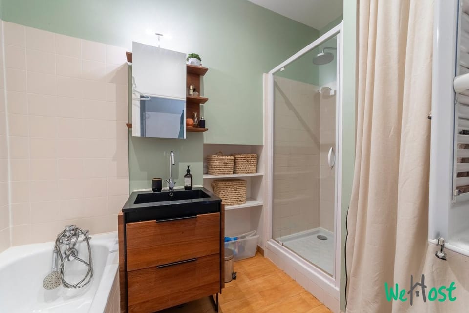 Grand T3 80m² au Cœur de Nantes • Viarme Apartment in Nantes