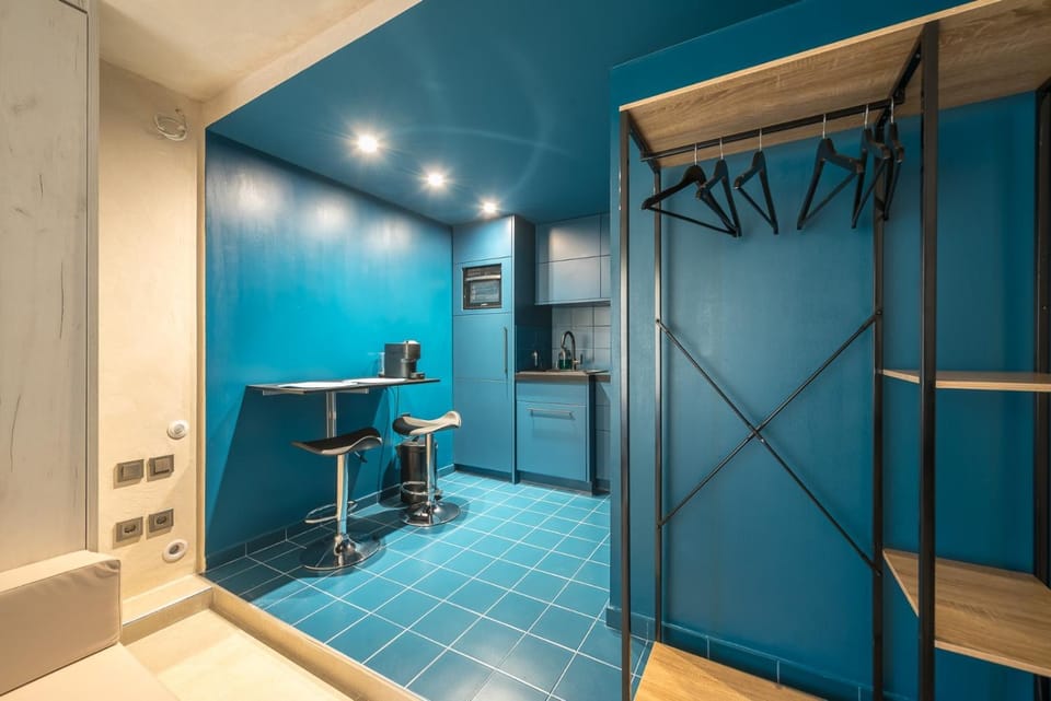 Brand New Modern Studio in Faliro - Private garden House in Alimos