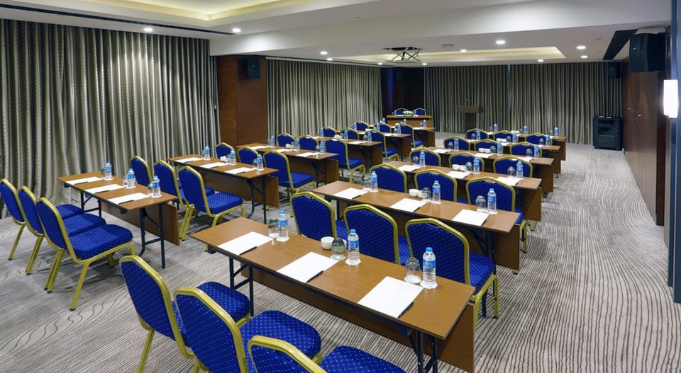 Meeting/conference room