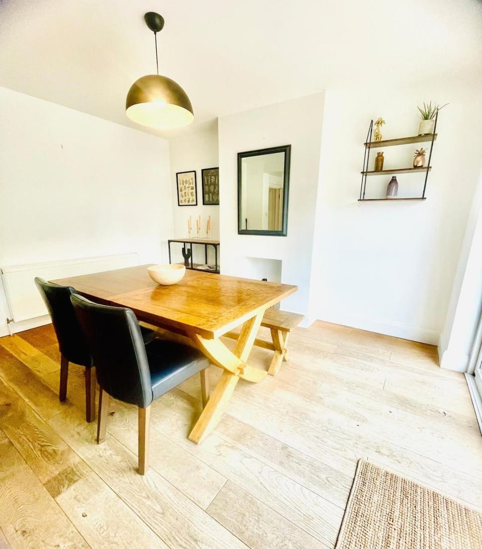 Coastal Family Retreat in Hove House in Hove