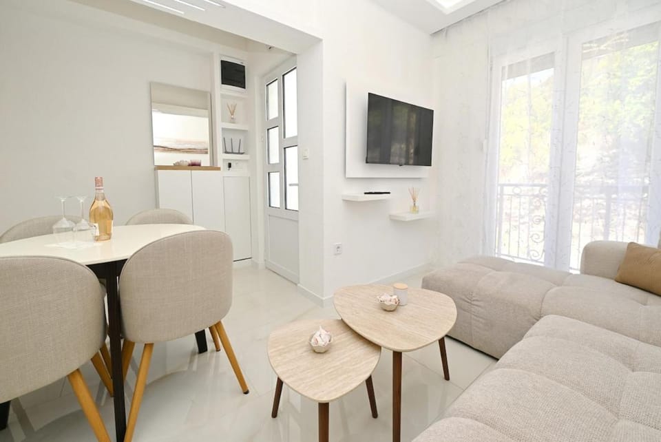 Sea and Mountain Apartment in Kotor Municipality