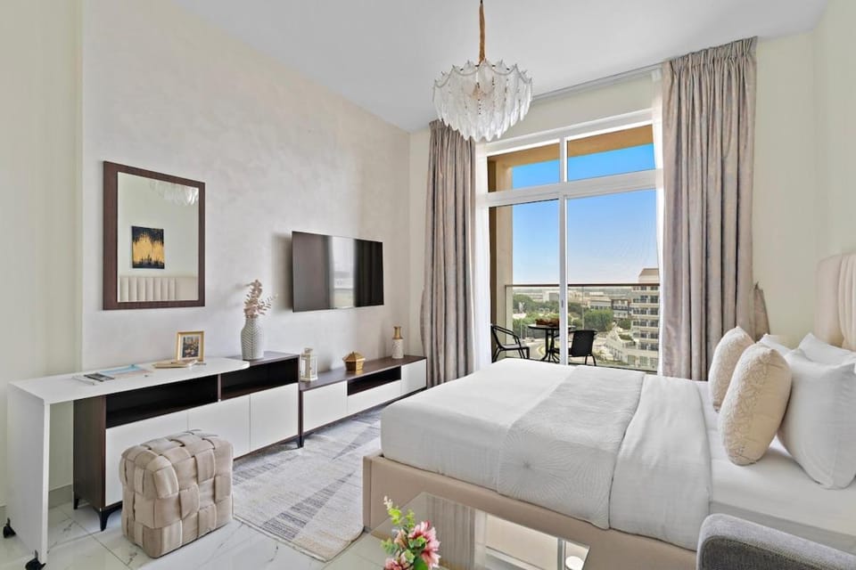 Frank Porter - Jewelz Residence Apartment in Dubai