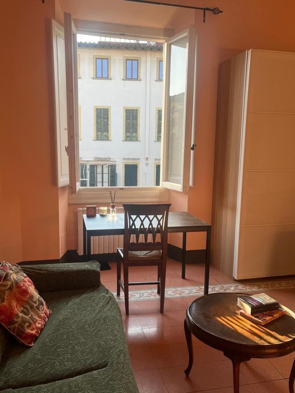 Santa Croce Courtyard Loft-2BR 2Bath AC-Duomo 5 min Apartment in Florence
