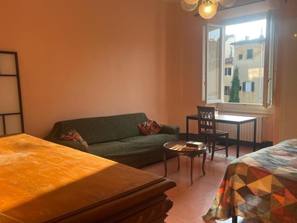 Santa Croce Courtyard Loft-2BR 2Bath AC-Duomo 5 min Apartment in Florence