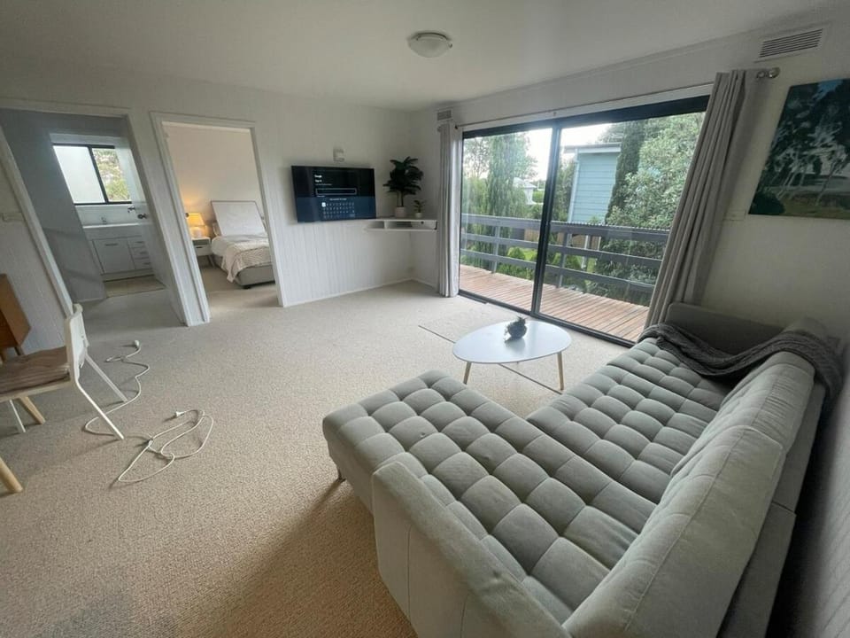 Communal lounge/ TV room, TV and multimedia, Living room