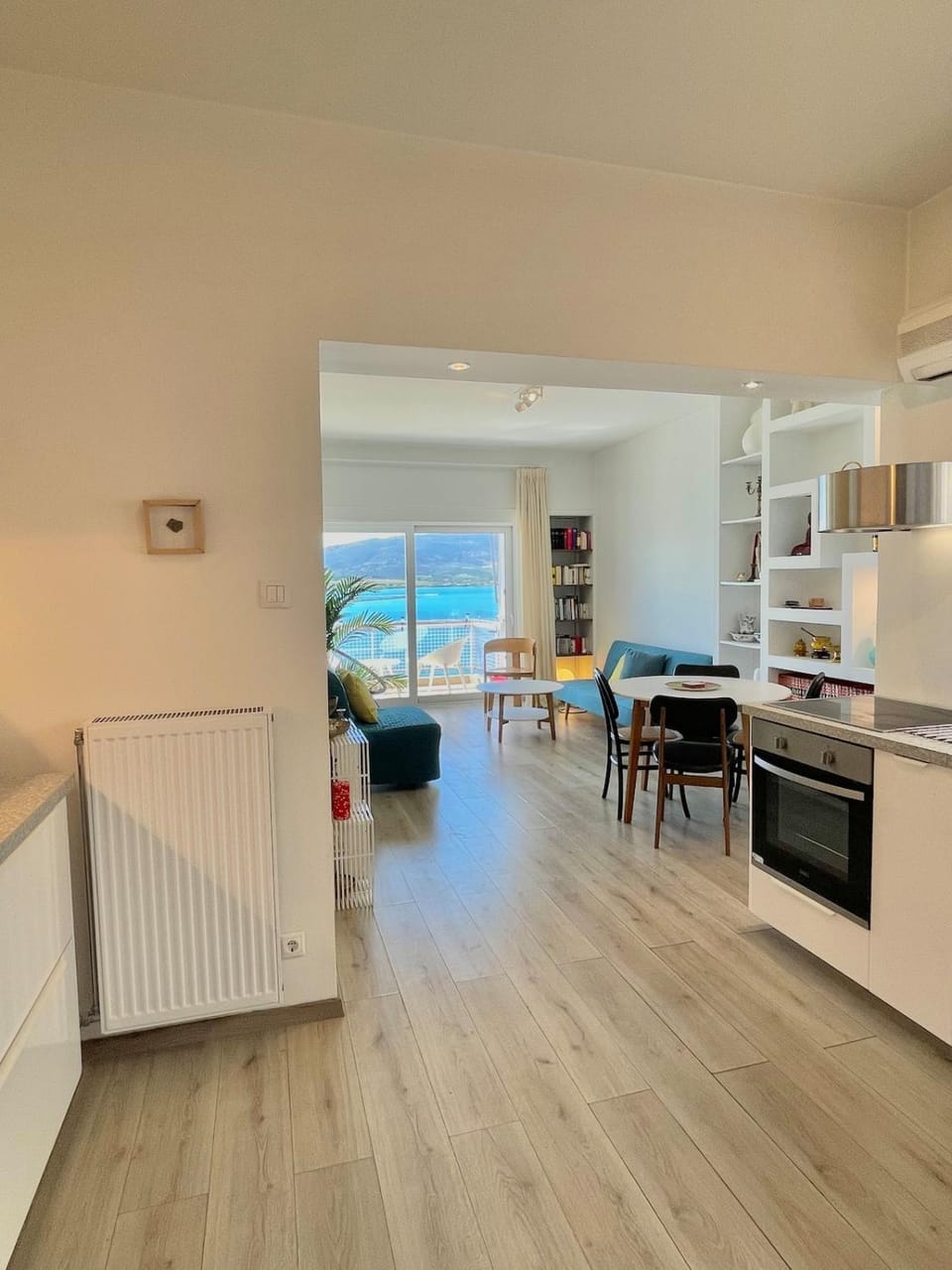 Natural landscape, Kitchen or kitchenette, Dining area, dishwasher, oven, stove