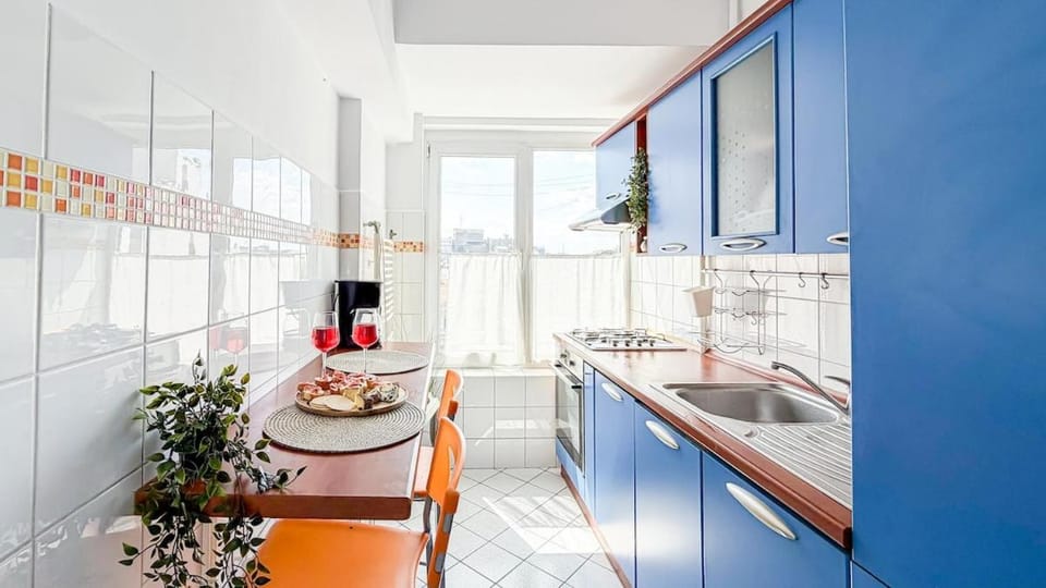 Sunset Nest - M&M Condos Apartment in Bucharest