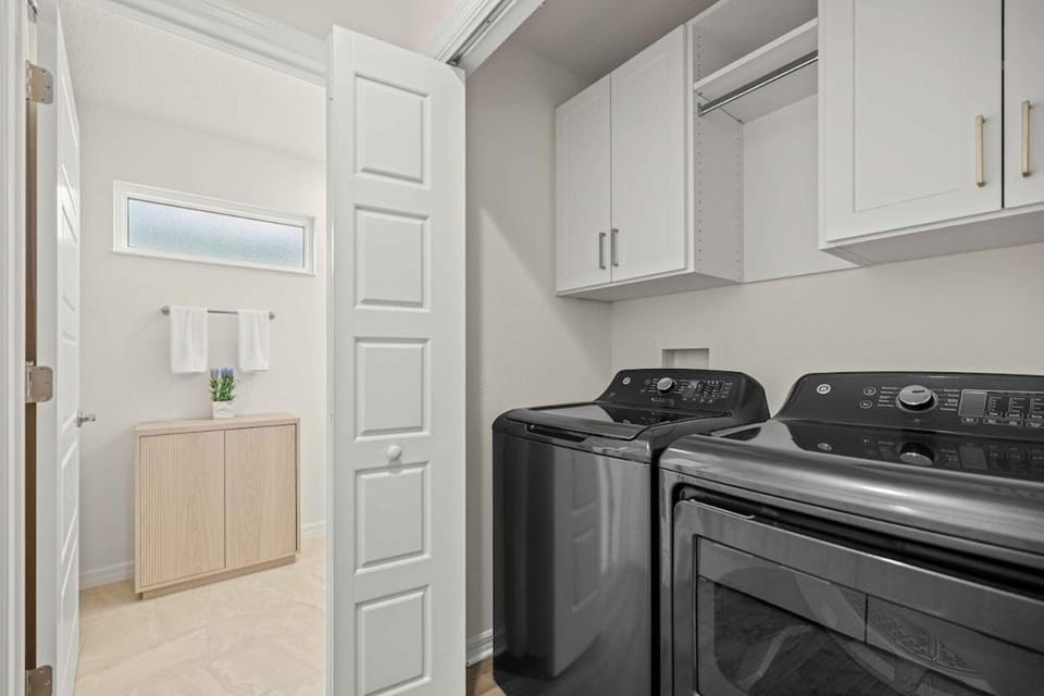 Dog-Friendly Coastal Cottage - Golf Cart House in Wildwood