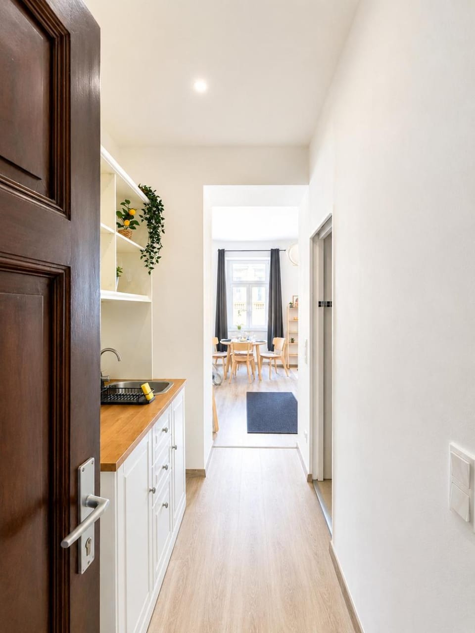 Kitchen or kitchenette