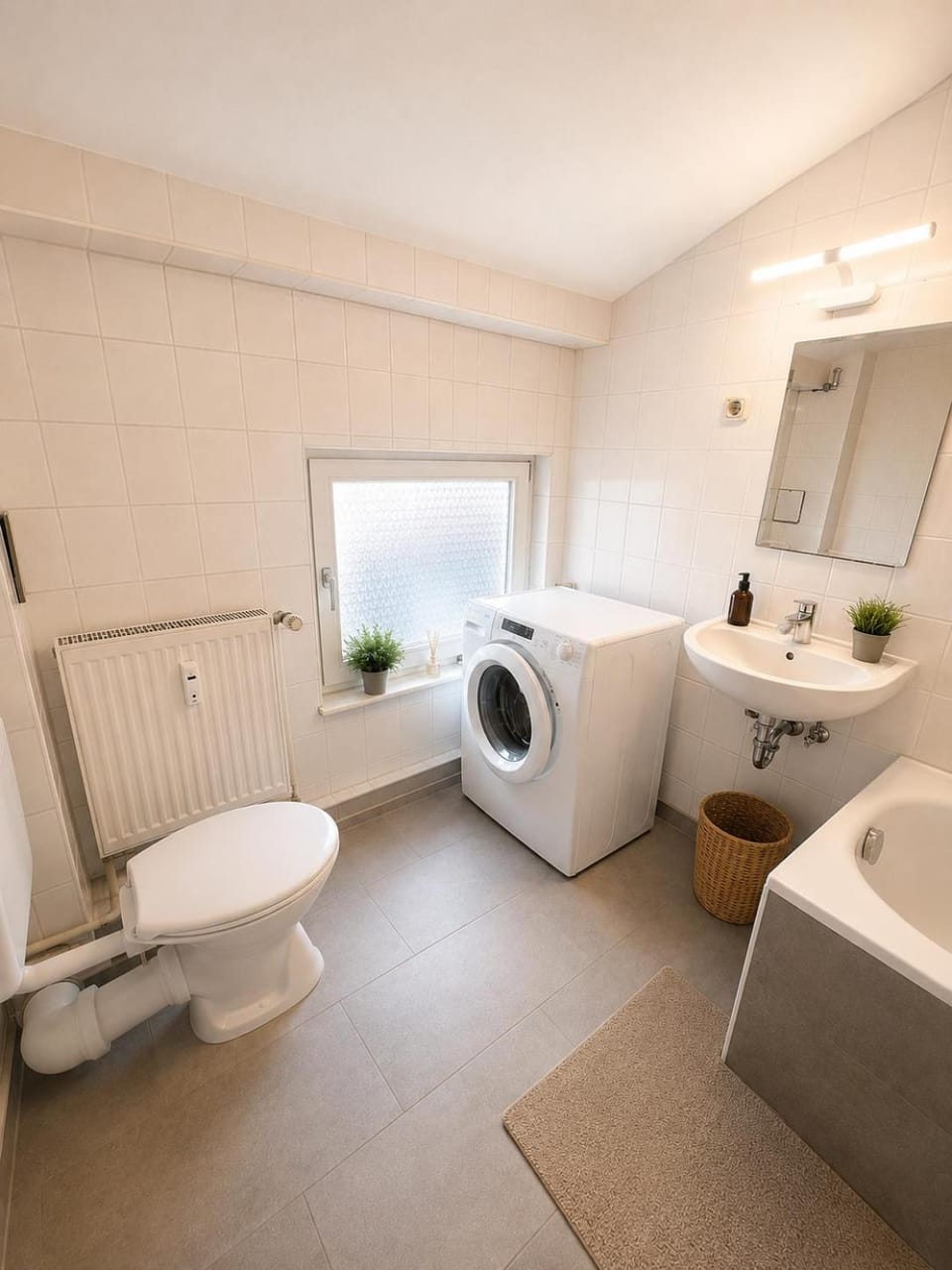 Toilet, Bathroom, towels, washing machine