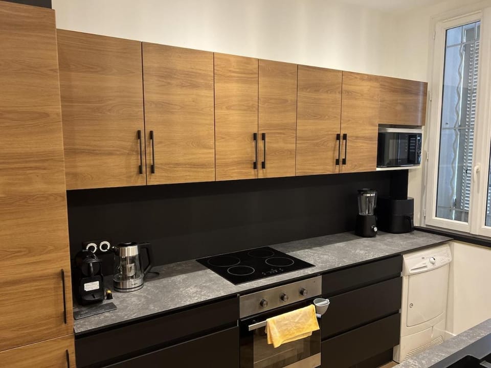 Comfortable 1-bedroom apartment - Mourillon - Beaches within walking distance Apartment in Toulon