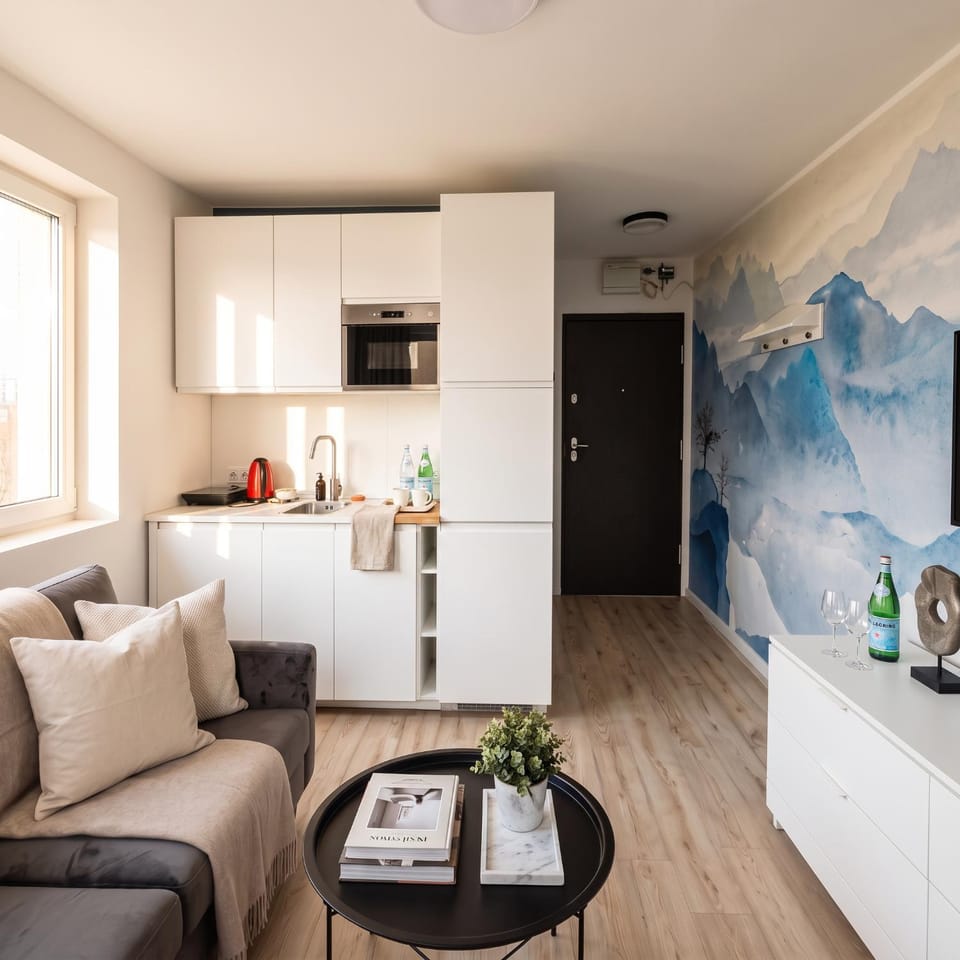 Bright Studio - Metro Pole Mokotowskie Apartment in Warsaw