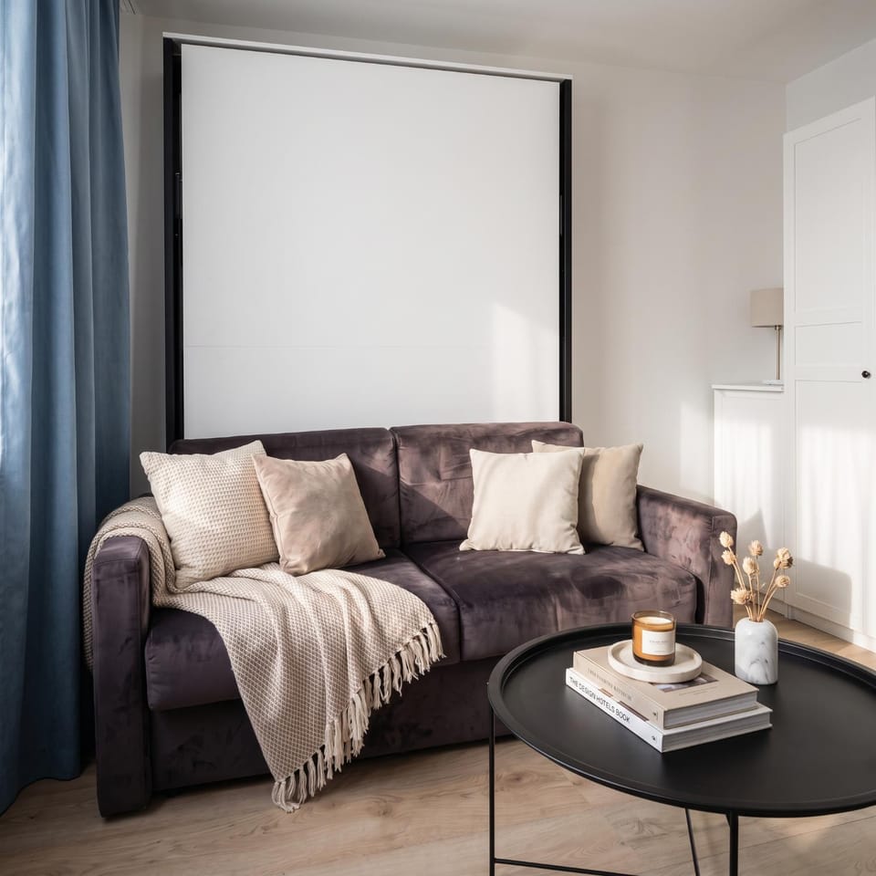 Bright Studio - Metro Pole Mokotowskie Apartment in Warsaw