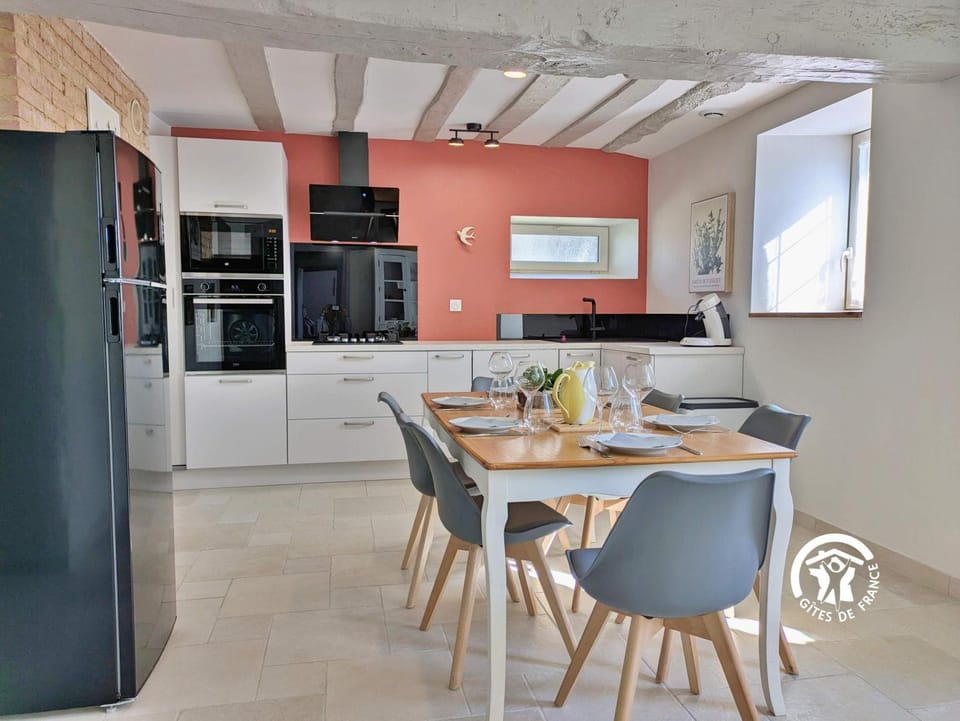 Dining area, oven, stove
