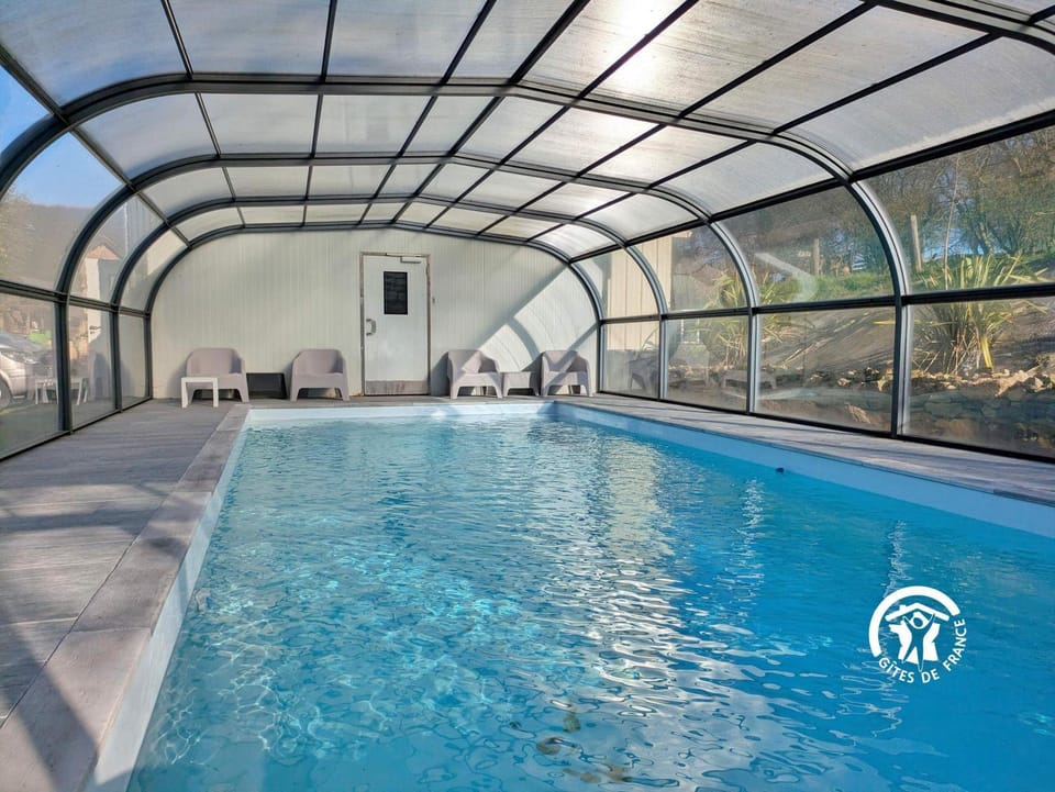 Swimming pool, Swimming pool
