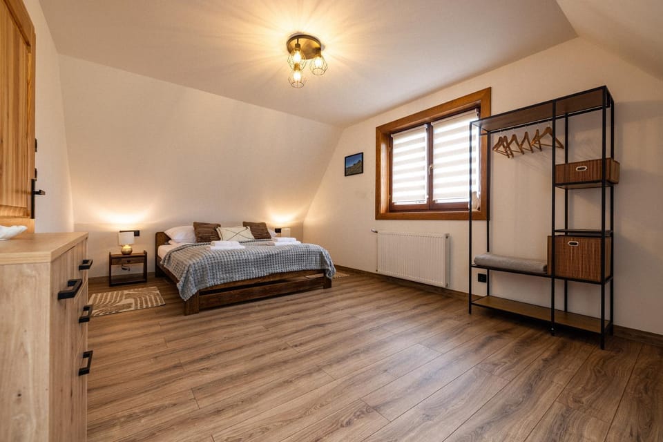 Bed, Bedroom, towels, wardrobe