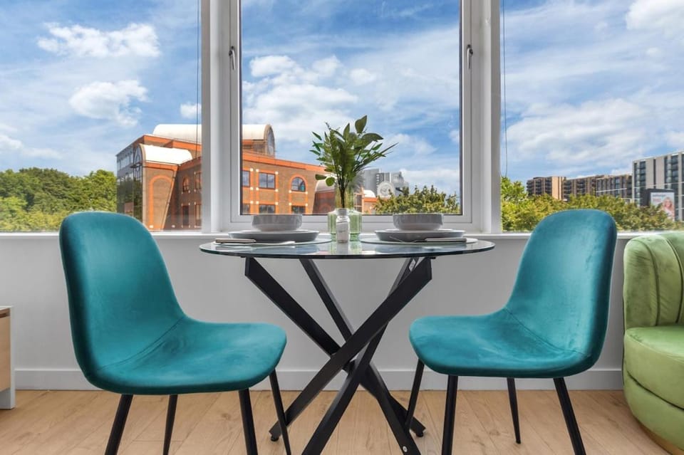 Day, View (from property/room), Seating area, Dining area