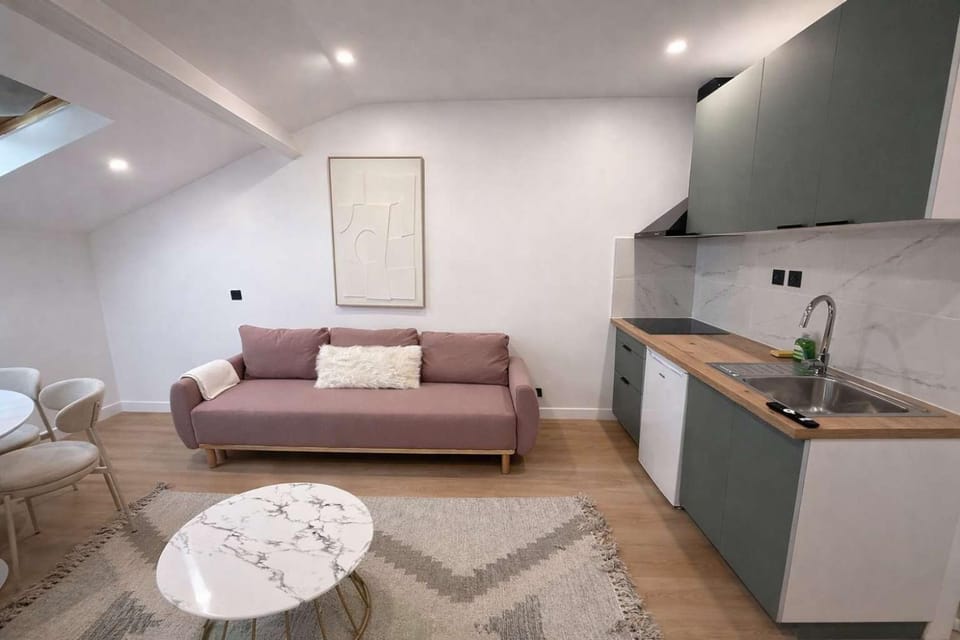 Proche Metro Appartement 1 chambre 4 couchages Apartment in Aubervilliers