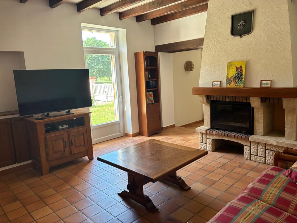 Communal lounge/ TV room, TV and multimedia