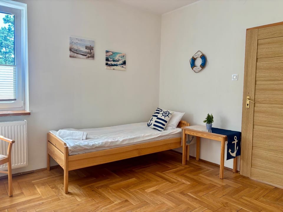 Hostel Dom w Jastrzębiej Górze Hotel in Pomeranian Voivodeship