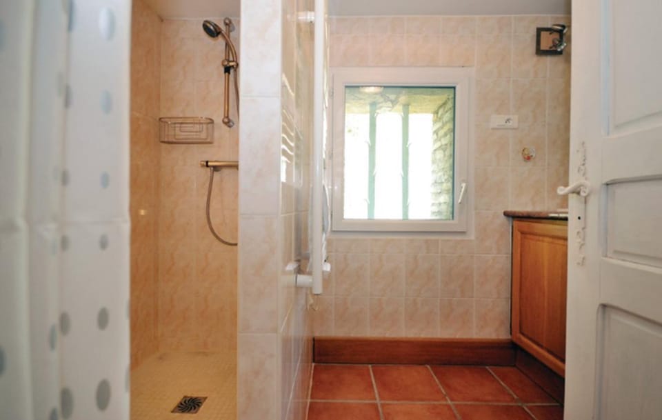 Bathroom, Living room