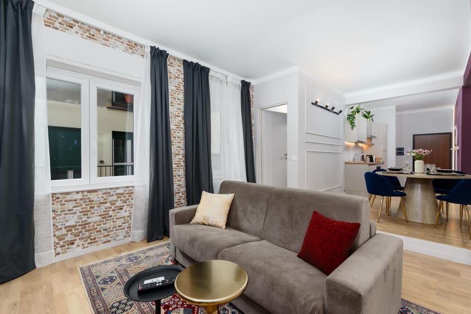 Urban Suite with NY Design in Porto and Terminal Apartment in Genoa