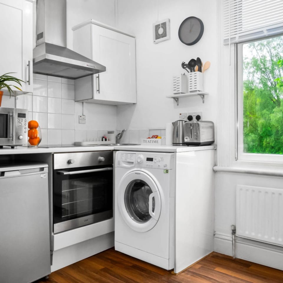 Coffee/tea facilities, Kitchen or kitchenette, washing machine