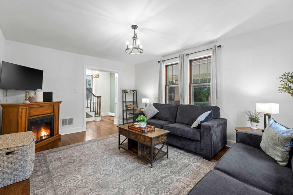 Cozy getaway near history hiking & adventure House in Harpers Ferry