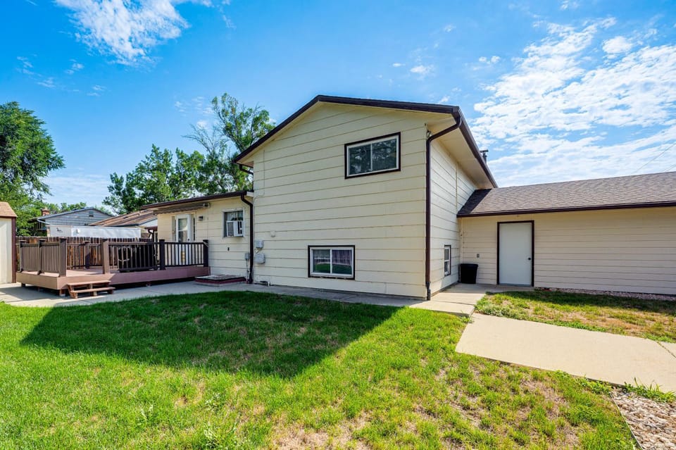 Grill & Fenced Yard! Longmont Home, Walk to Parks House in Longmont