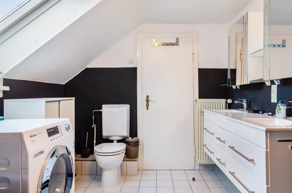 Bathroom, Living room