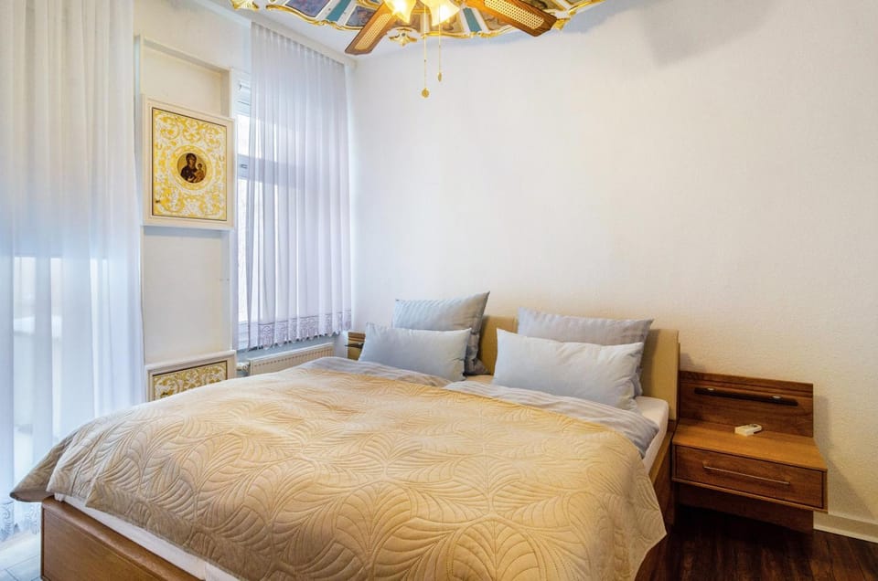 Living room, Bedroom