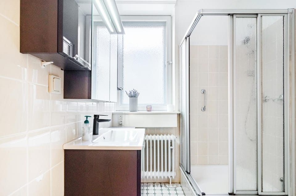 Bathroom, Living room