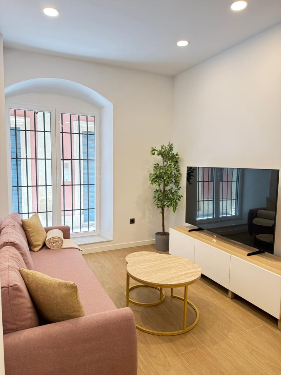 Apartamento T16- TIENDAS Apartment in Almería